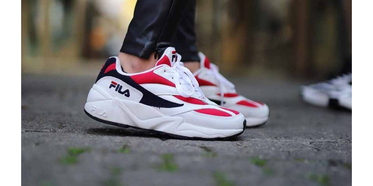 FILA Venom 94 Sneakers In White/Red
